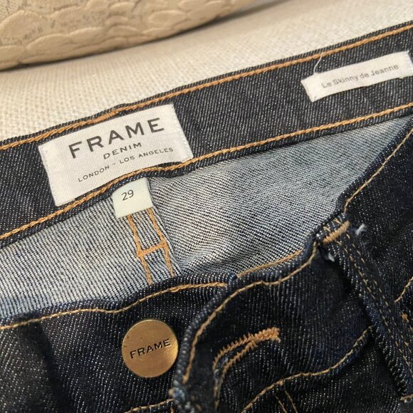 FRAME LE SKINNY JEANS NWOT SIZE 29 - Picture 1 of 3